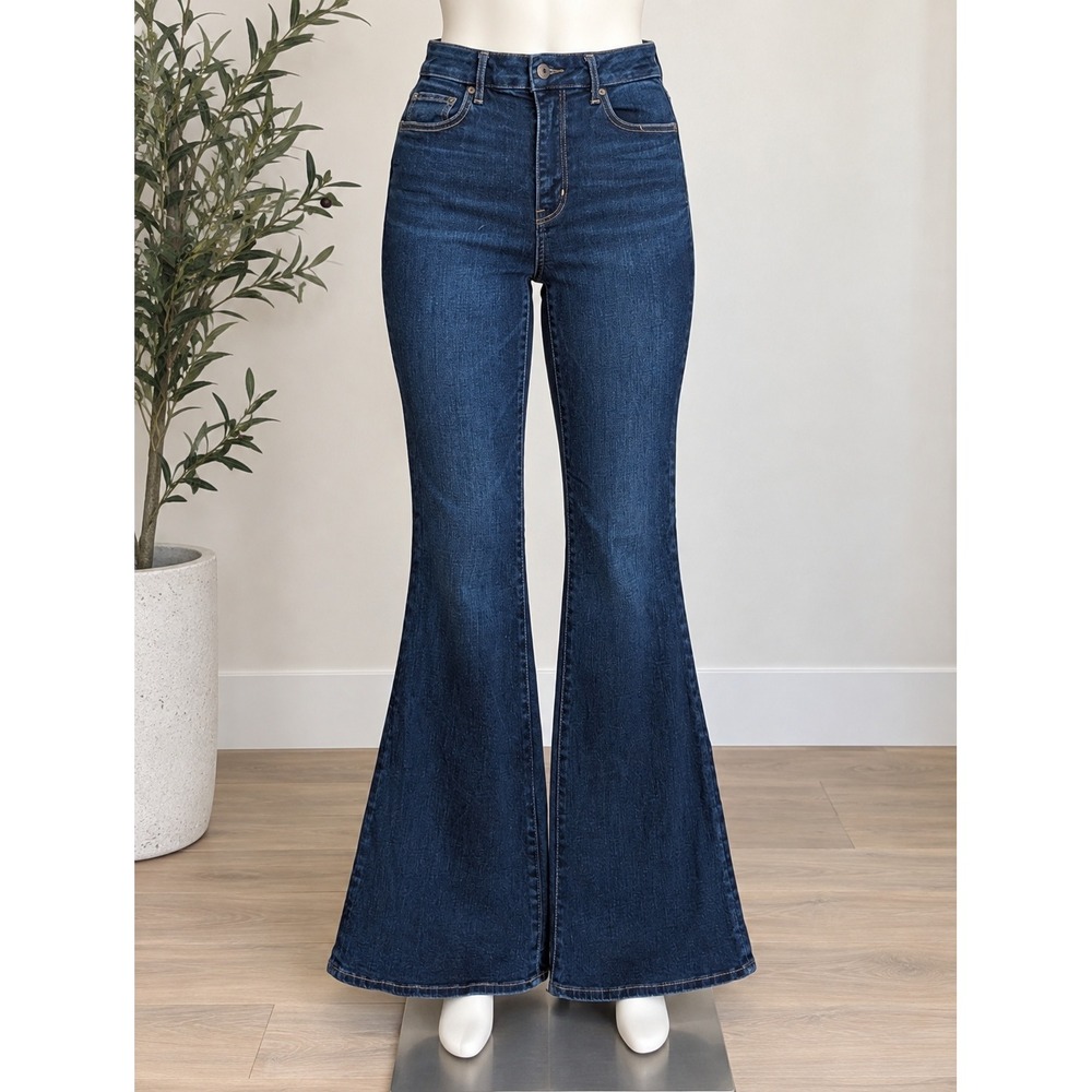 American Eagle Curvy Super High Rise Flare Jeans Size 4 Dark Wash